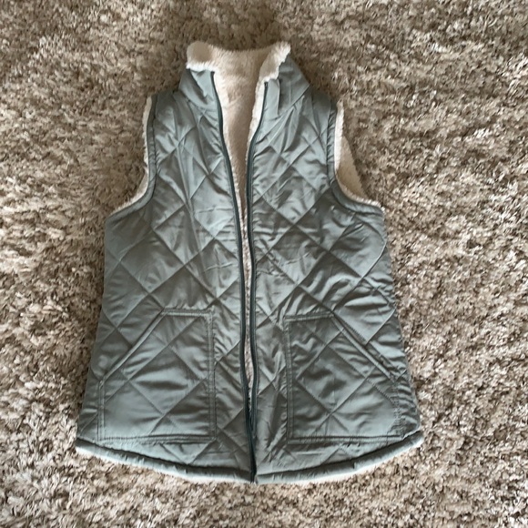 Maurice’s Reversible Vest - Picture 1 of 3